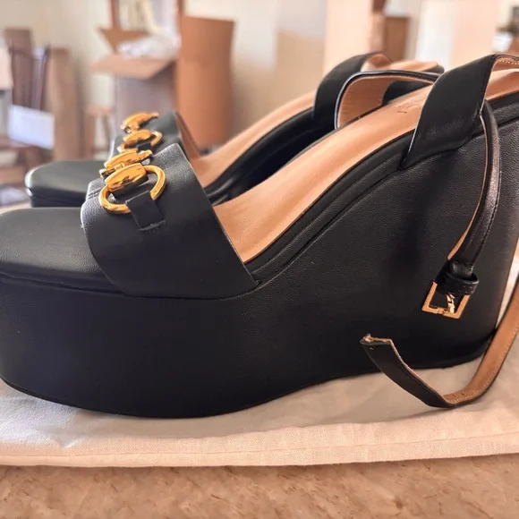 Gucci Black Leather Platform Wedge Sandals with Gold Horsebit size 37 - Picture 2 of 7